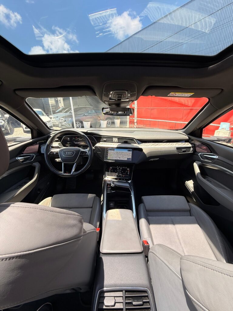 AUDI E-TRON SPORTBACK PERFORMANCE BLACK QUATTRO 2021/2022