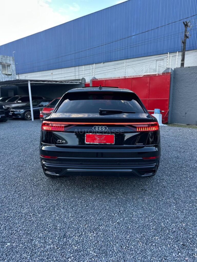 AUDI Q8 PERFORMANCE BLACK QUATTRO TIPTRONIC