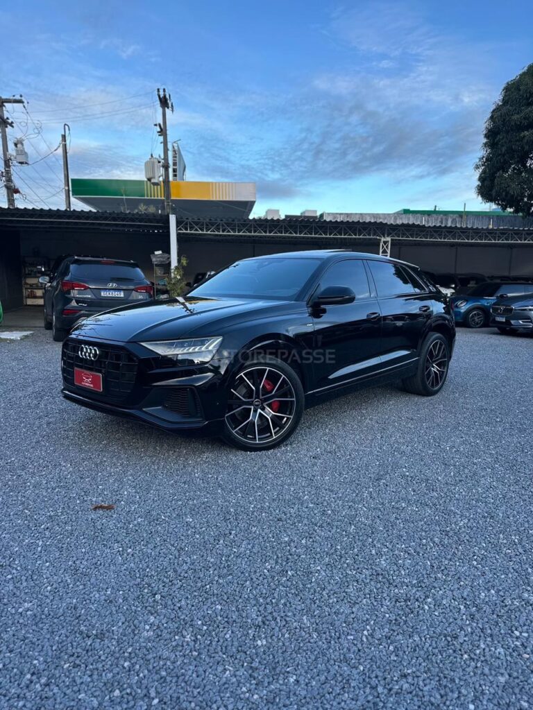 AUDI Q8 PERFORMANCE BLACK QUATTRO TIPTRONIC