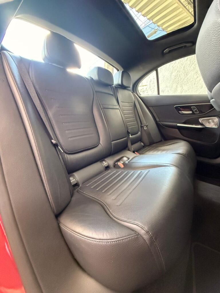MERCEDES-BENZ C300 AMG LINE 2.0 2024/2024