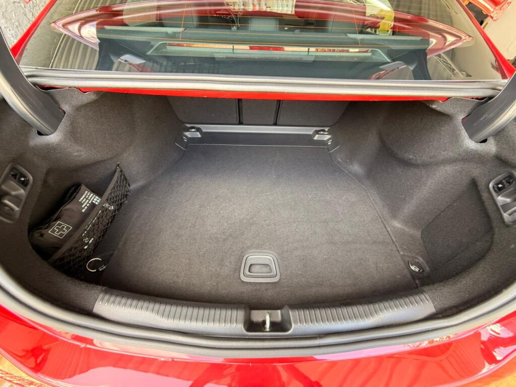MERCEDES-BENZ C300 AMG LINE 2.0 2024/2024