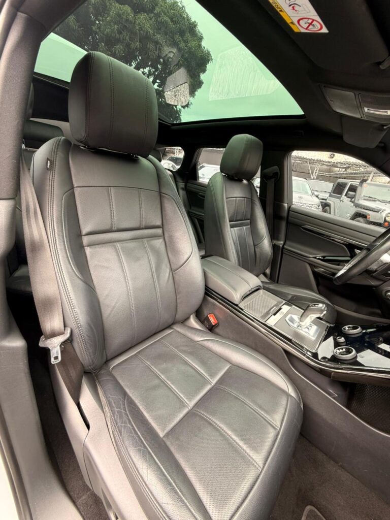 LAND-ROVER EVOQUE SE R-DYNAMIC 2019/2020