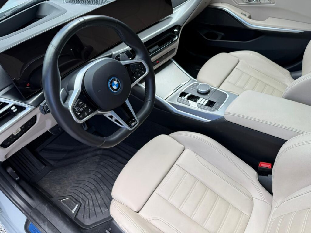 BMW 330E M-SPORT 2.0 2024/2025