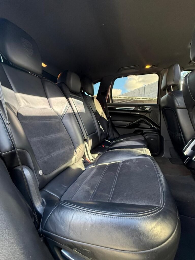 PORSCHE CAYENNE PLATINUM EDITION 2017/2018