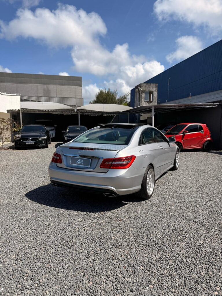 MERCEDES-BENZ E 550 COUPÉ 5.5 V8 2011/2011