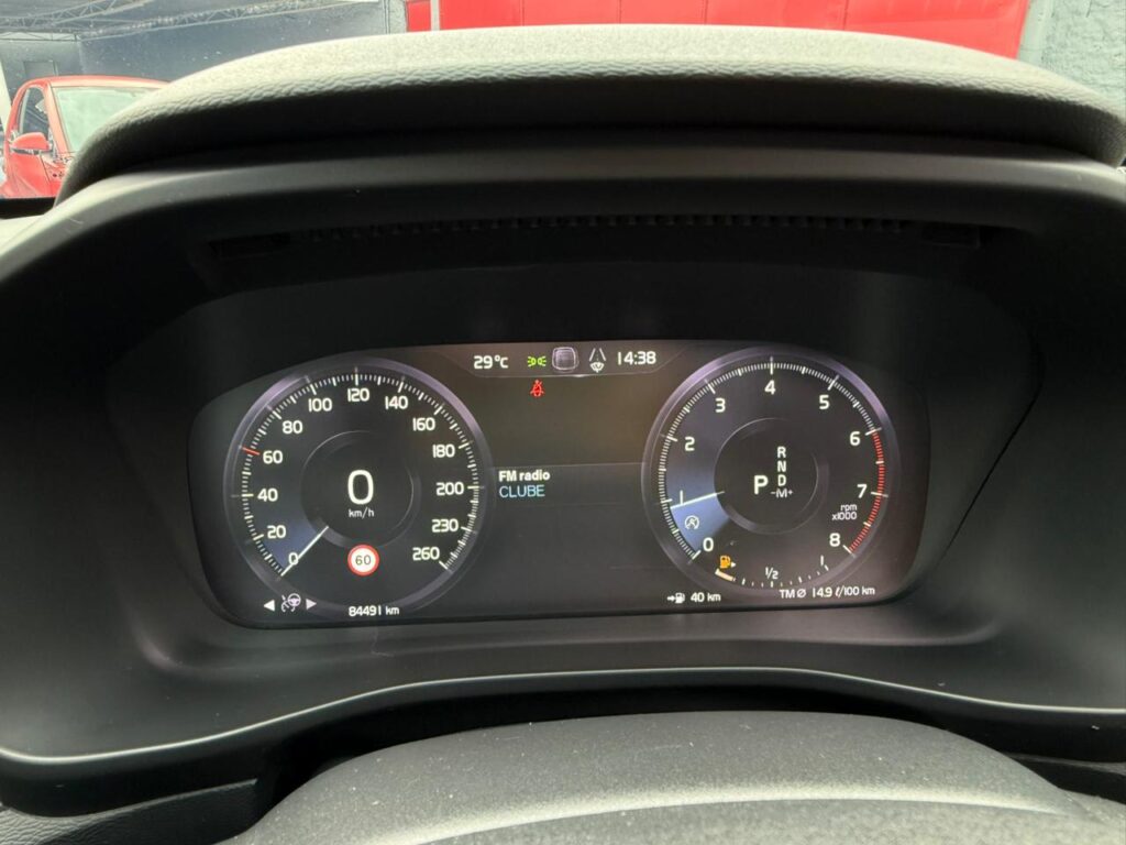 VOLVO XC40 T5 R-DESIGN 2019/2020