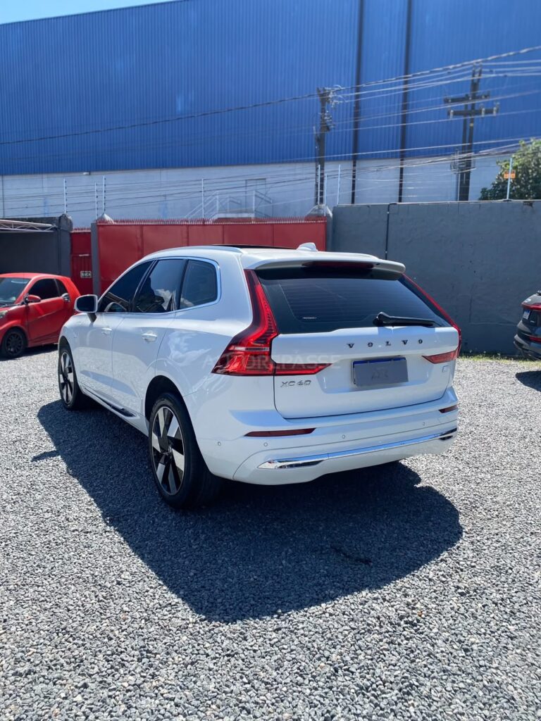 VOLVO XC60 T8 ULTIMATE 2023/2024