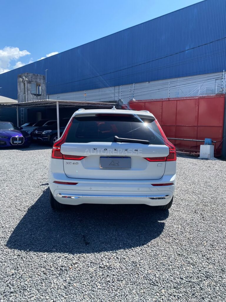 VOLVO XC60 T8 ULTIMATE 2023/2024