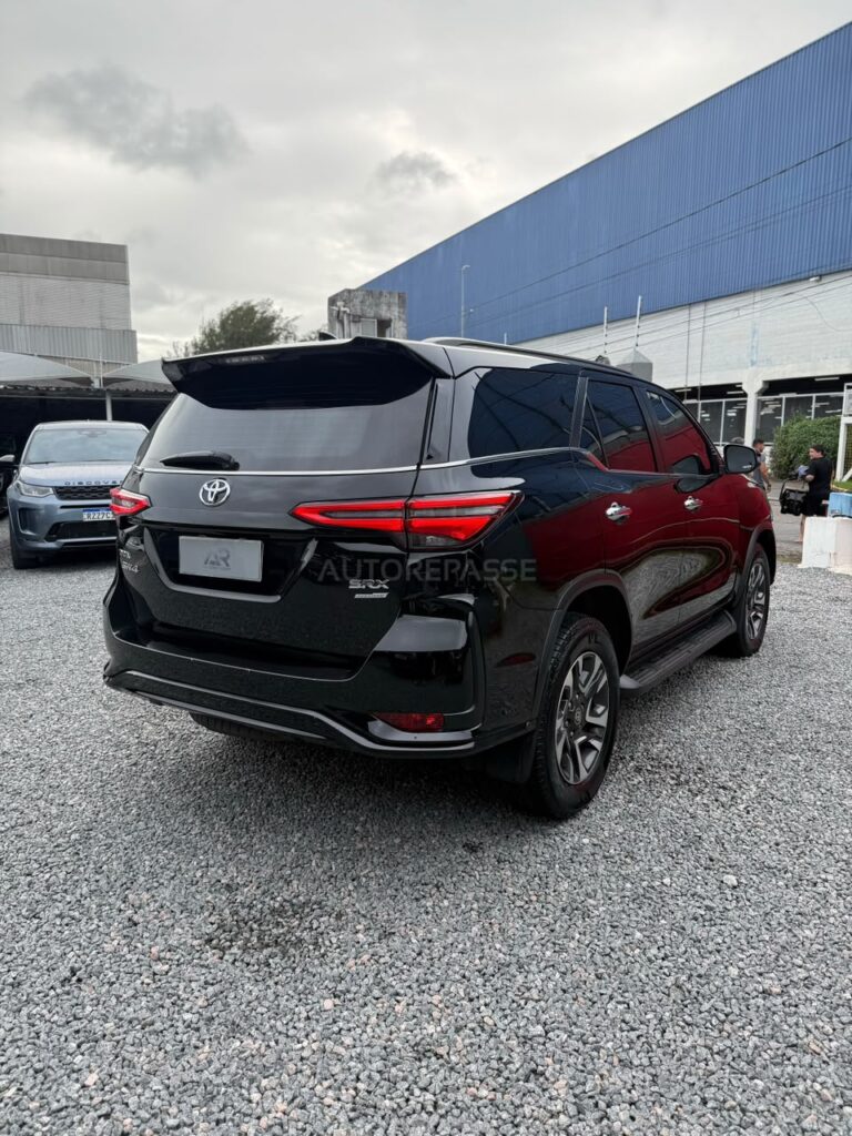 TOYOTA HILUX SW4 SRX PLATINUM 2025/2025