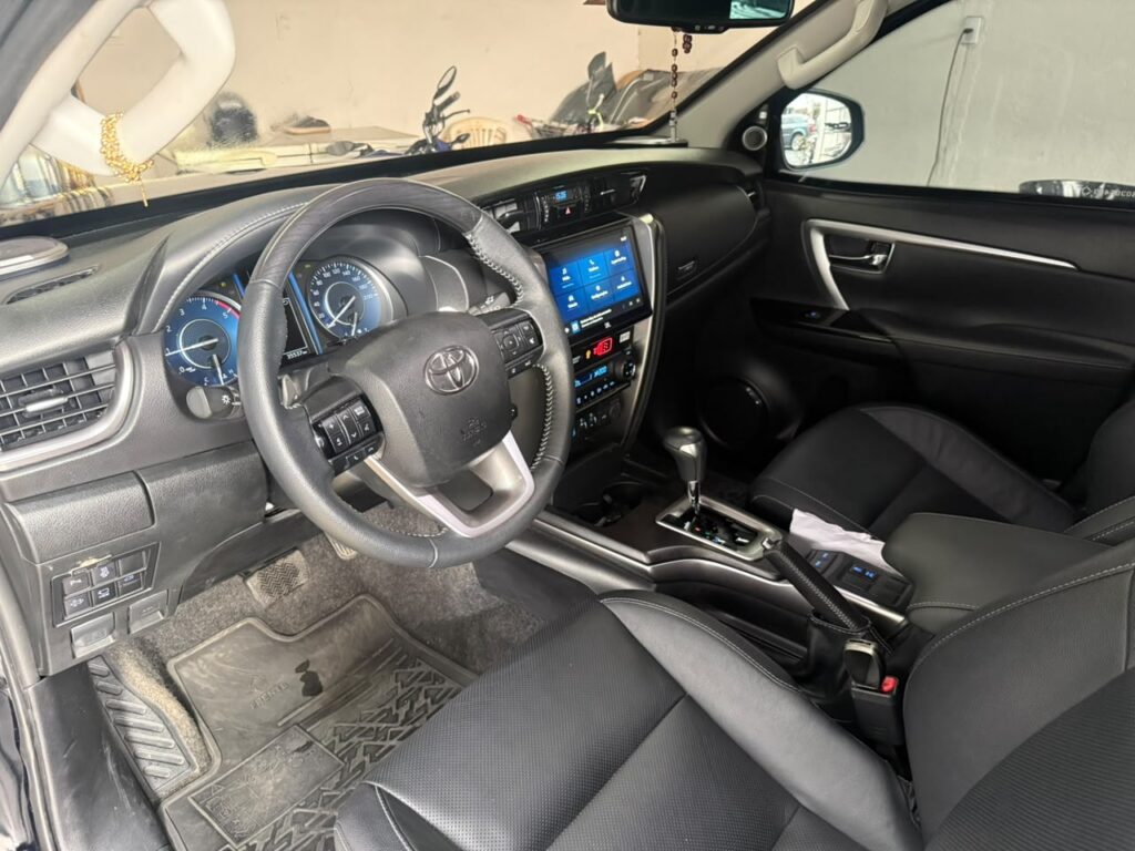TOYOTA HILUX SW4 SRX PLATINUM 2025/2025
