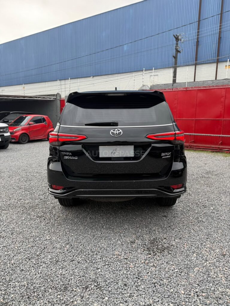 TOYOTA HILUX SW4 SRX PLATINUM 2025/2025