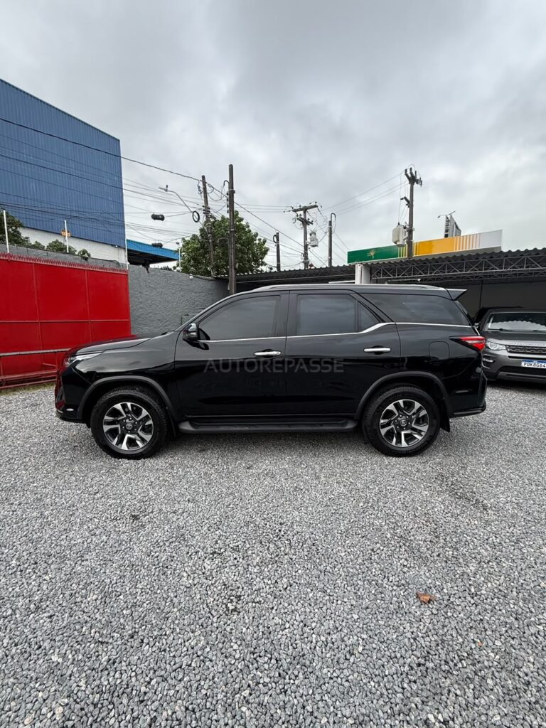 TOYOTA HILUX SW4 SRX PLATINUM 2025/2025