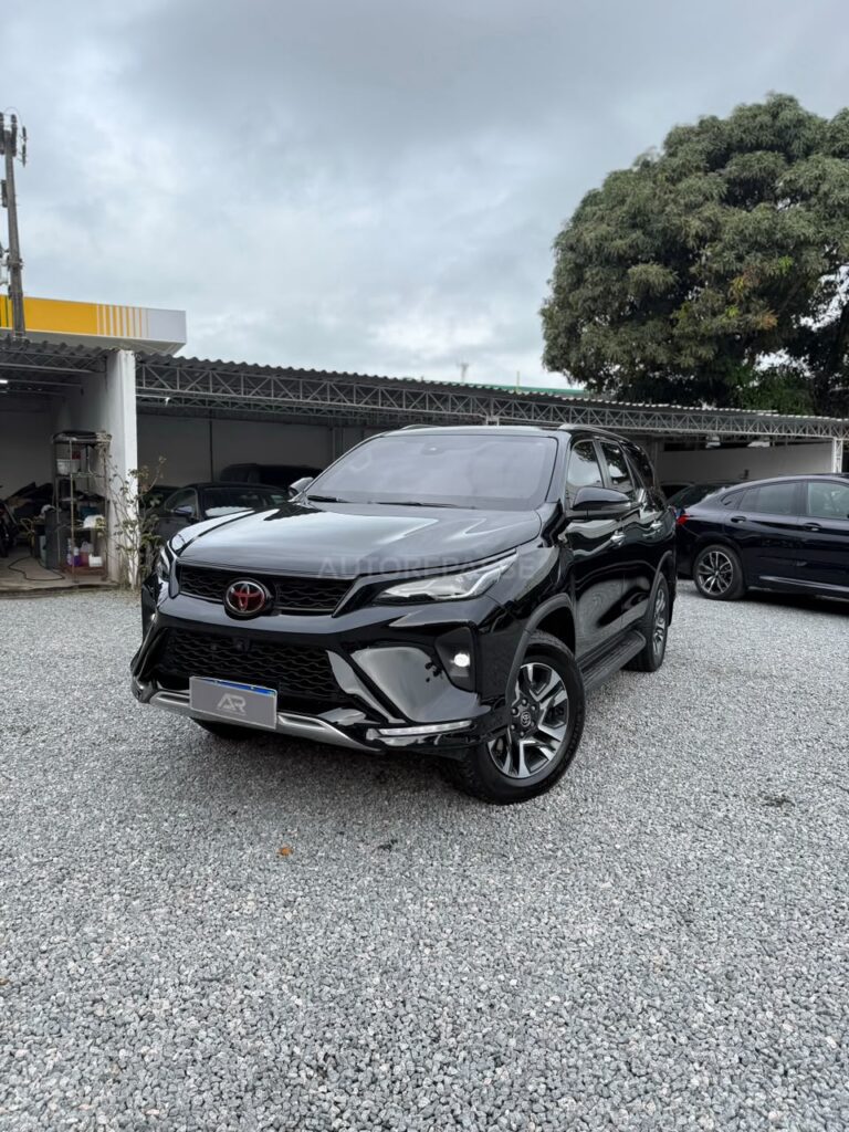TOYOTA HILUX SW4 SRX PLATINUM 2025/2025