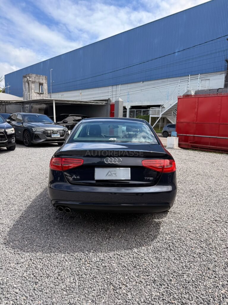 AUDI A4 ATTRACTION 2015/2015