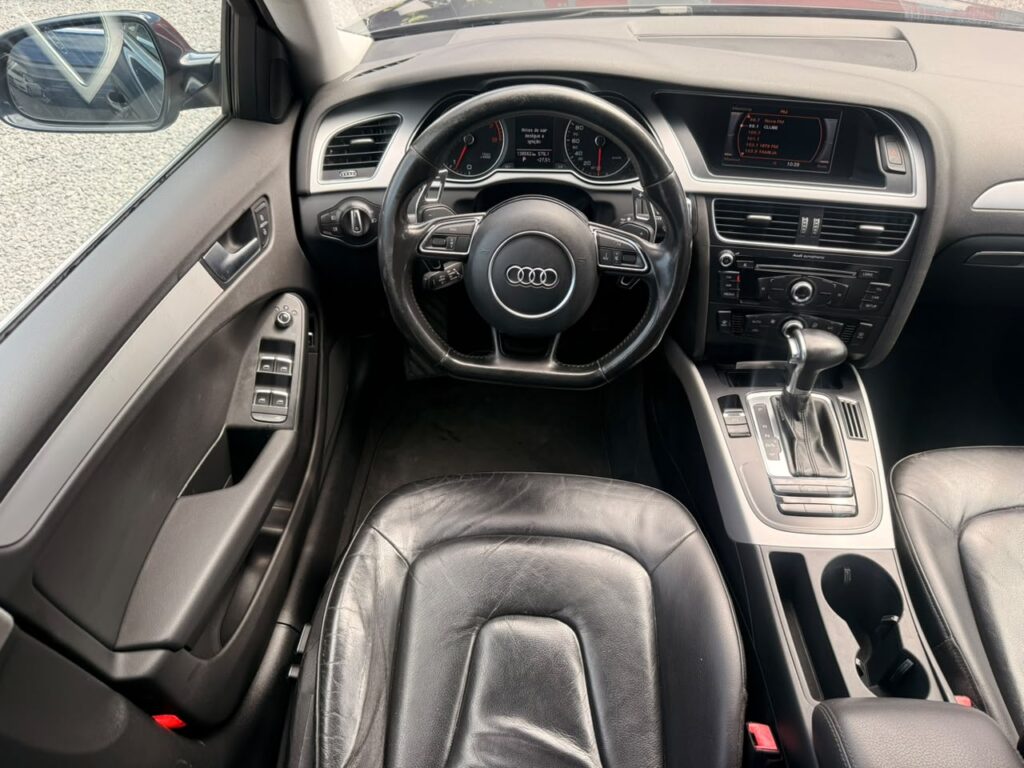 AUDI A4 ATTRACTION 2015/2015