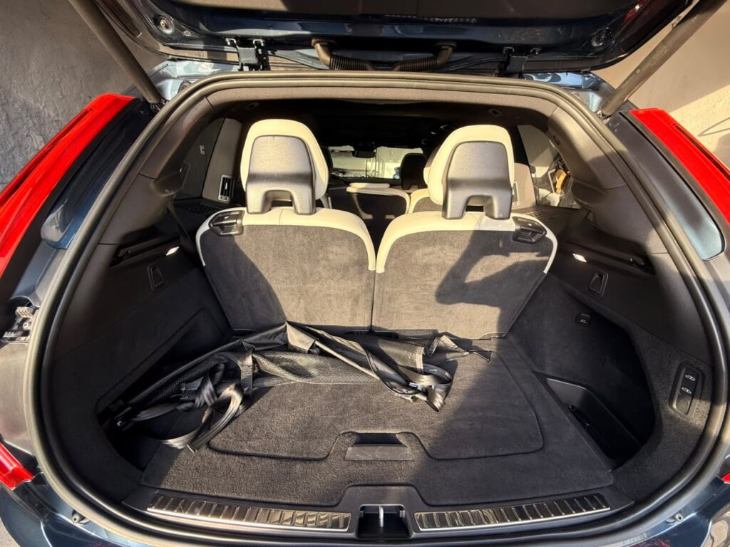 VOLVO XC90 T8 ULTIMATE DARK 2023/2024