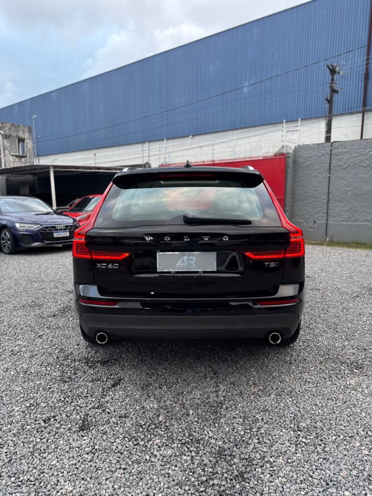VOLVO XC60 T5 MOMENTUM 2018/2019