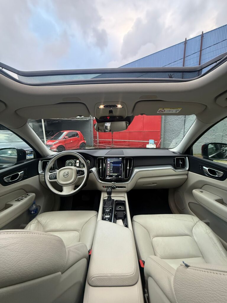 VOLVO XC60 T5 MOMENTUM 2018/2019