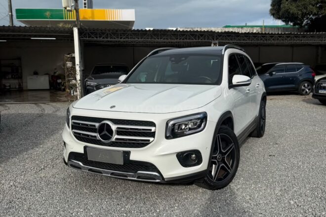 Mercedes-Benz GLB 200
