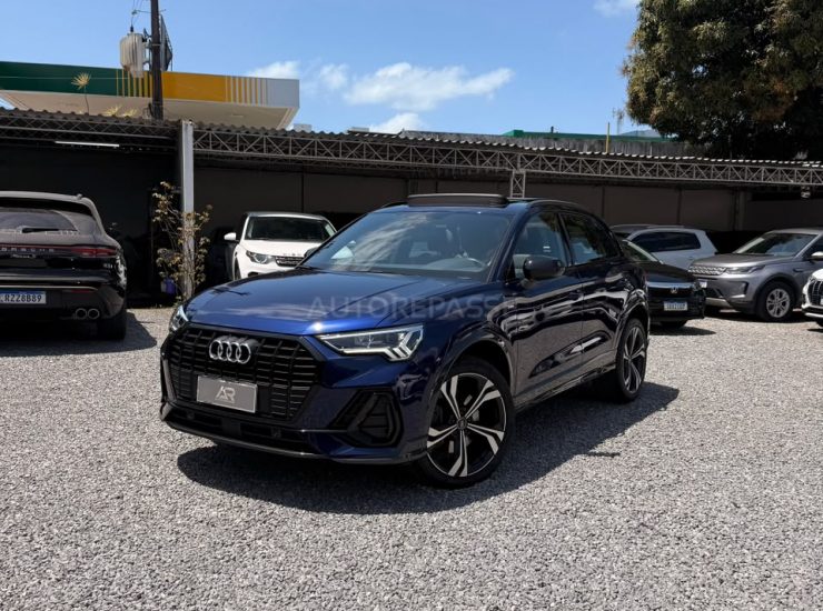 Audi Q3 Perf. Black 2.0 TFSI Tiptr. Quattro 2024