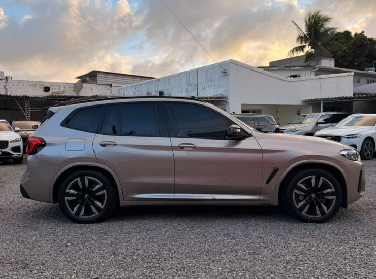 BMW iX 3 M Sport Aut.(Elétrico) 2023