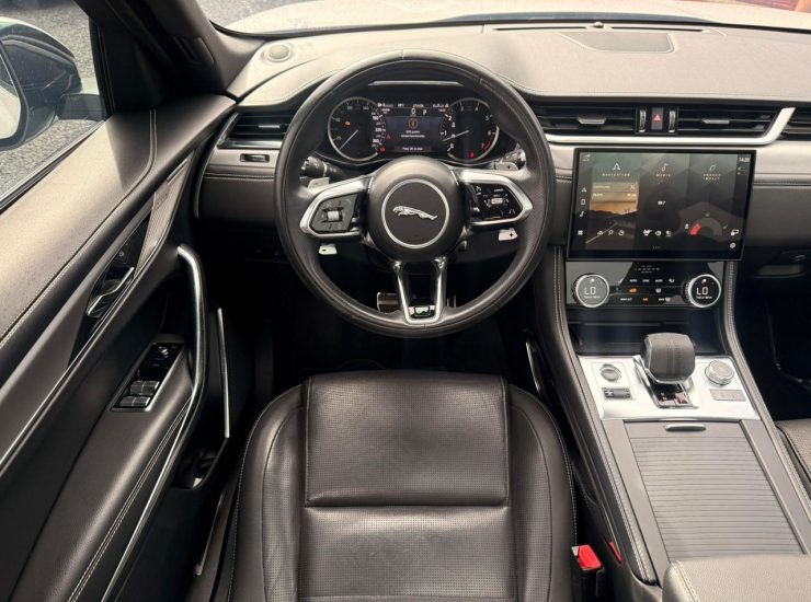 Jaguar F-Pace