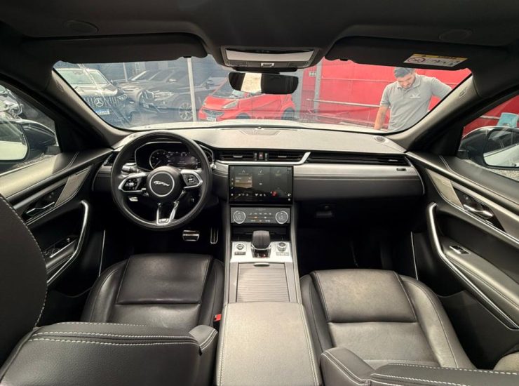 Jaguar F-Pace