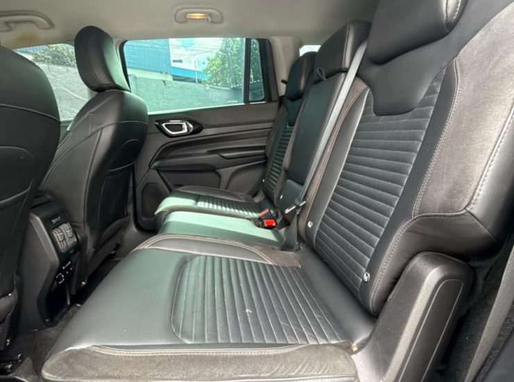 Jeep Commander