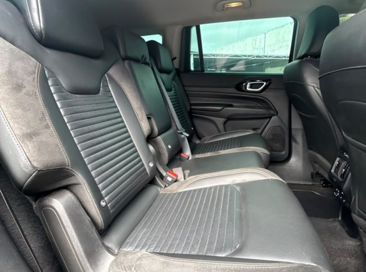 Jeep Commander