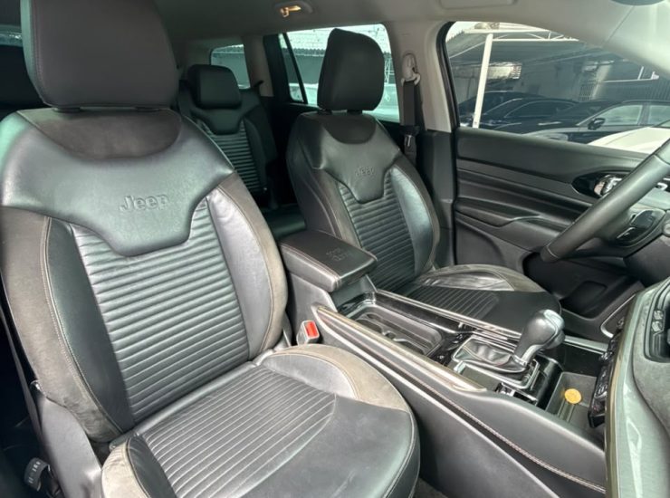 Jeep Commander
