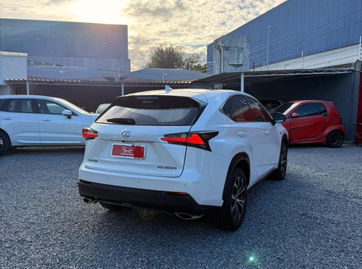 Lexus NX 200T