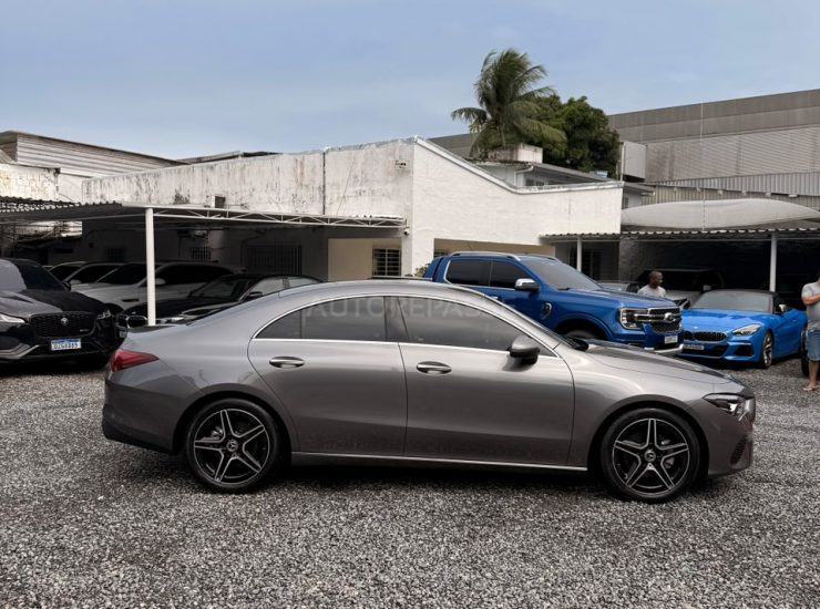 Mercedes-Benz CLA 200