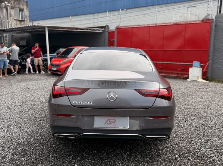 Mercedes-Benz CLA 200