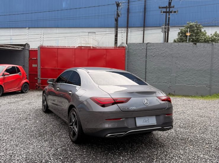 Mercedes-Benz CLA 200