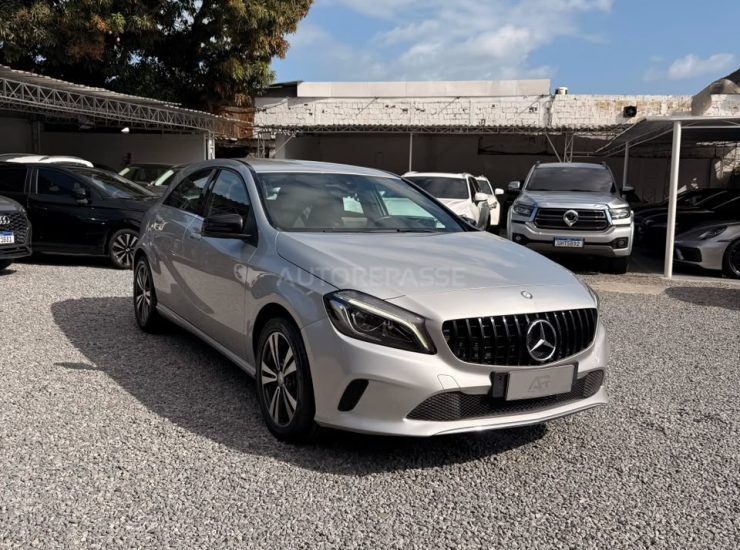 Mercedes-Benz Classe A 200 1.6 TB/Flex Aut. 2015