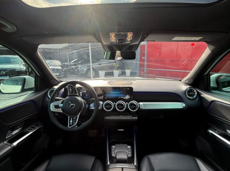 Mercedes-Benz GLB 200