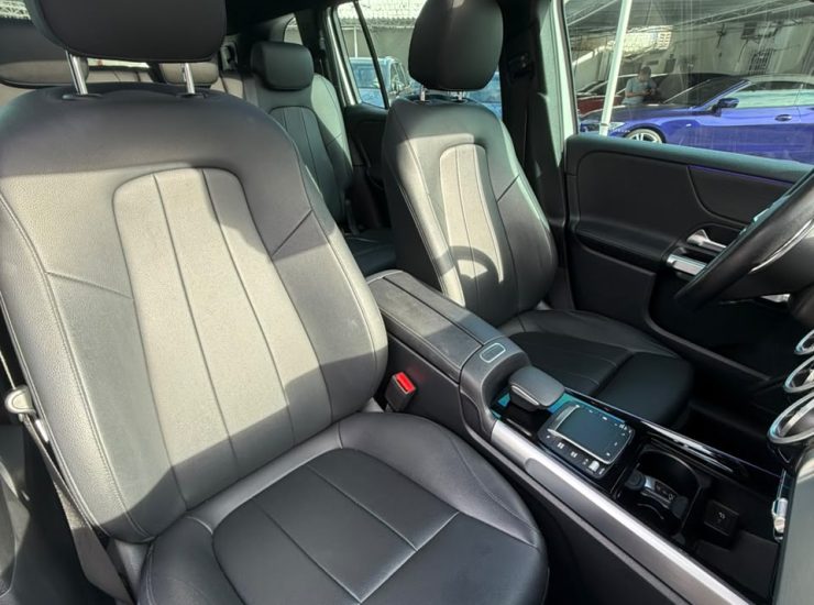 Mercedes-Benz GLB 200