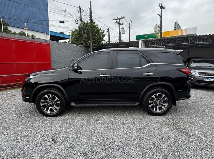 Toyota Hilux SW4