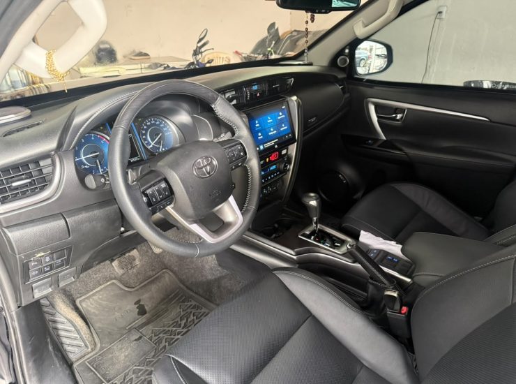 Toyota Hilux SW4