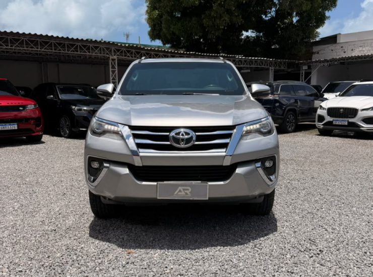 Toyota Hilux SW4 SRX 4x4 2.8 TDI 16V Dies. Aut. 2018
