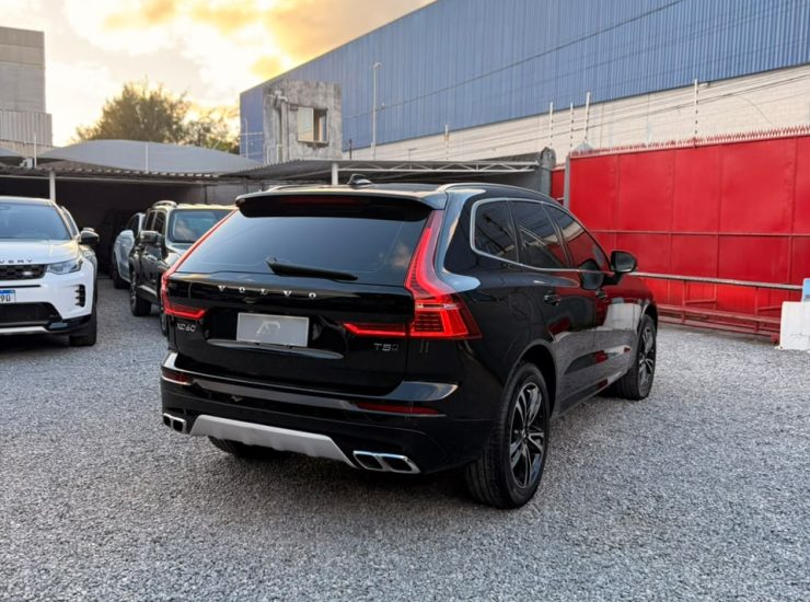 Volvo XC 60 T-5 MOMENTUM 2.0 254cv AWD 5p 2020