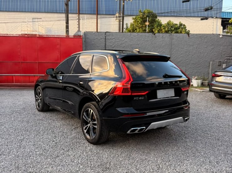 Volvo XC 60 T-5 MOMENTUM 2.0 254cv AWD 5p 2020