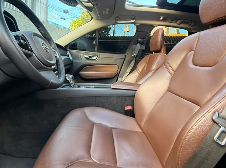 Volvo XC 60 T-5 MOMENTUM 2.0 254cv AWD 5p 2020