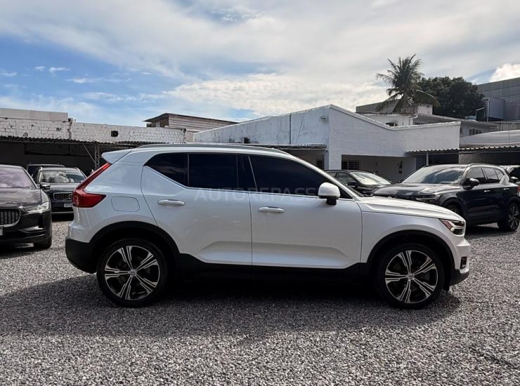 Volvo XC40