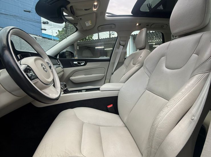 Volvo XC 60 T-5 MOMENTUM 2.0 254cv AWD 5p 2019