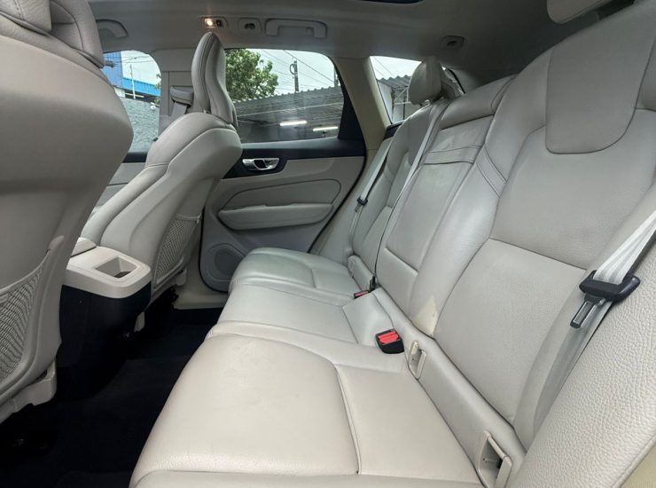 Volvo XC 60 T-5 MOMENTUM 2.0 254cv AWD 5p 2019