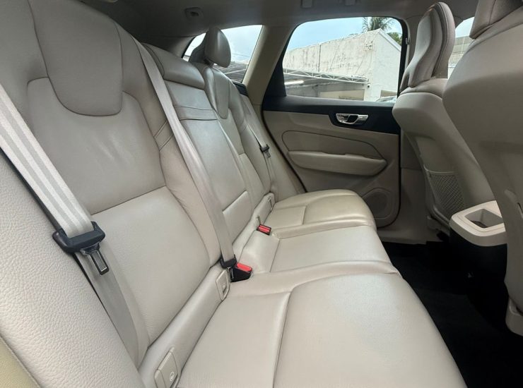 Volvo XC 60 T-5 MOMENTUM 2.0 254cv AWD 5p 2019