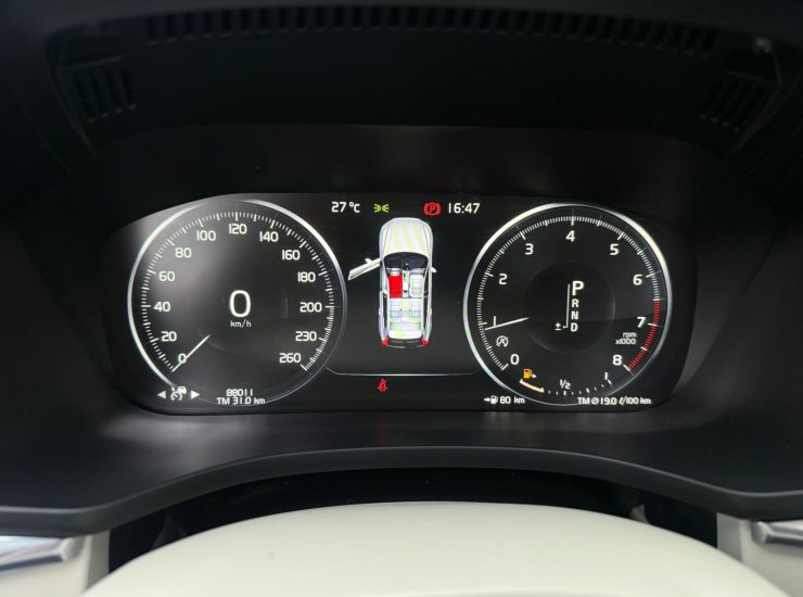 Volvo XC 60 T-5 MOMENTUM 2.0 254cv AWD 5p 2019
