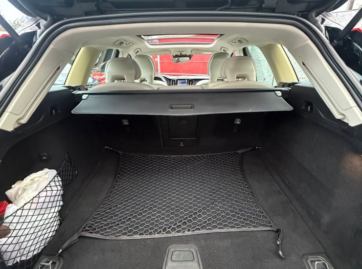 Volvo XC 60 T-5 MOMENTUM 2.0 254cv AWD 5p 2019