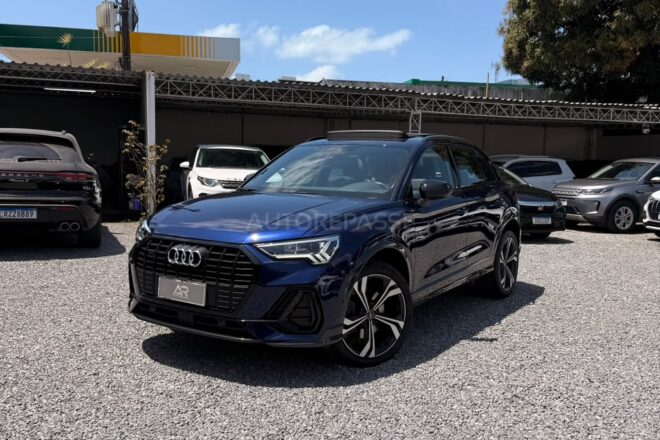 Audi Q3 Perf. Black 2.0 TFSI Tiptr. Quattro 2024
